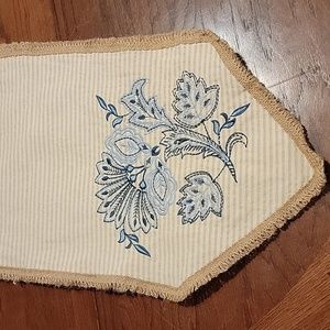 Homewear Table Runner